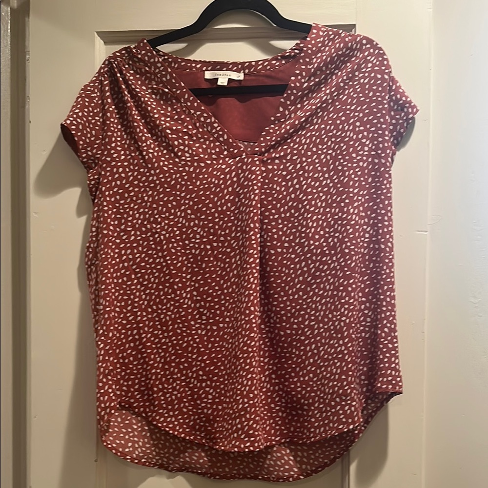 Women's Patterned Top - Picture 2 of 4